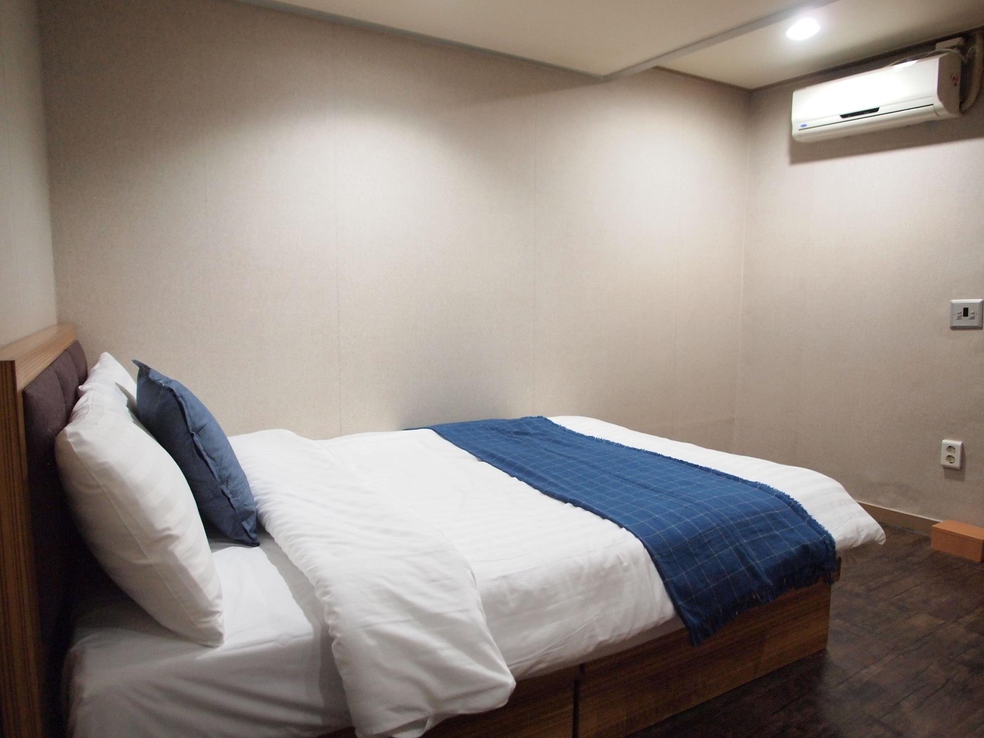 Hostel J *
