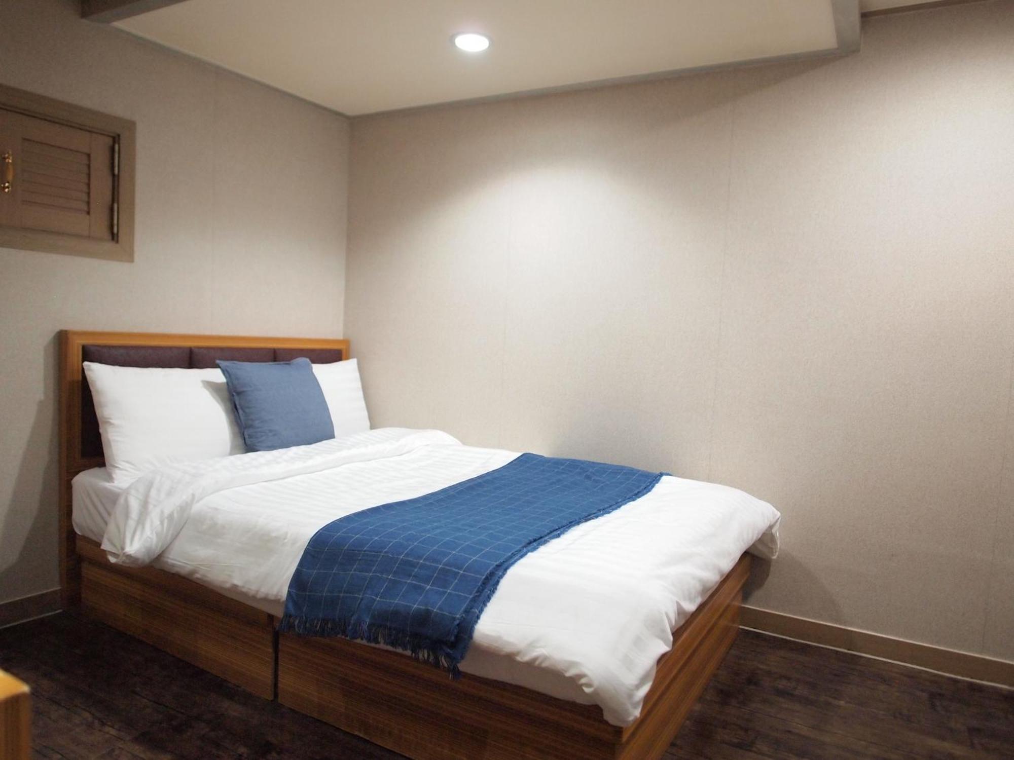 Hostel J *